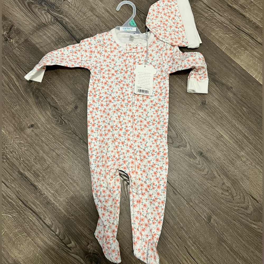 Floral sleeper with matching cap